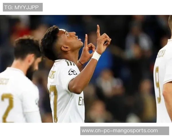 旧日奇观少年迷失伯纳乌! 马卡报：罗德里戈遭受职业生涯至暗时间